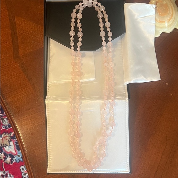 Delicate Pink Natural Rose quartz Beaded Necklace - Picture 1 of 7